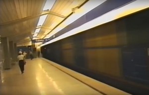 Tak wyglądała podróż warszawskim metrem 20 lat temu. ZOBACZ fenomenalne nagranie z 1997 roku [WIDEO]