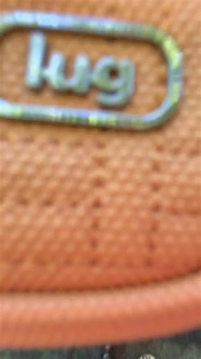 12K views · 99 reactions | Our NEWEST QVC arrival has us feeling like an autumn. Coming to QVC tomorrow! Don’t miss a full tour on Saturday Morning Gifts.  #qvc #newarrival #compactcrossbodybag #lug #luglife #livelifeincolor | Lug | Facebook