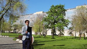 Adult Businessman Suit Moves Along Road 库存影片视频（100% 免版税）1042586194 | Shutterstock