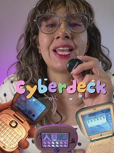¿Para qué comprar una laptop funcional de 2026 cuando puedes gastar lo mismo en una caja con cables expuestos que apenas corre Excel? 🤡✨ #cyberdeck