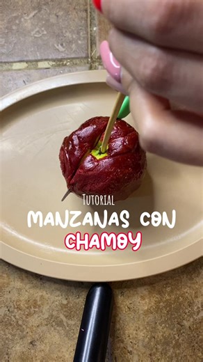 8.1K views · 145 reactions | Tutorial manzanas con chamoy #tutorial #manzanasconchamoy #recetas #postres | Cynthia Fernandez | Facebook