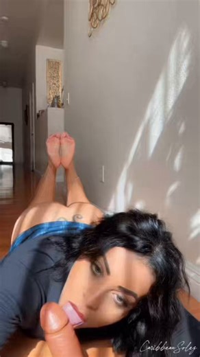 Hard to focus on just one thing, isn't it? 😉Choose: mouth or soles?Prove you're a real fan in the replies. 👇Full video on C4S & OF now. Links in bio.