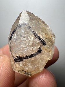 Enhydro Quartz Crystal | 81 Ct Moving Water Inclusion, Balochistan Specimen - Etsy Canada