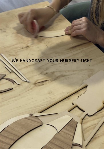 🧡Handcrafted with love & passion ✨Unique design 💡Bring warmth into your baby’s room ✍🏻 I take custom order if you want a different design #nurserydecor #nurserylight #kidsroomdecor #nurserylighting #nurserylife #nurseryinspo