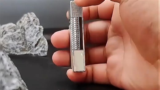 艾斯贝尔打火机，手感舒适耐用