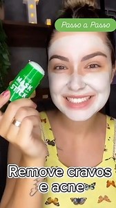 A Máscara Facial Anti Acne Chá Verde Mask Stick da Febella é a solução perfeita para revitalizar e tratar a pele. Enriquecida com extrato de chá verde, conhecida por suas propriedades antioxidantes e anti-inflamatórias, a Máscara Facial Chá Verde Mask Stick ajuda a combater a acne, reduzir a oleosidade e promover uma pele mais limpa e saudável. Sua fórmula inovadora em stick proporciona uma aplicação prática e uniforme, tornando o cuidado com a pele simples e eficaz. | Farmácia PAF