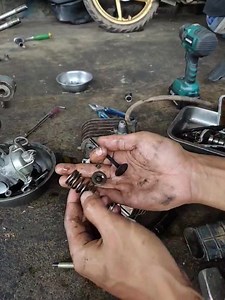 Tutorial bongkar mesin matic suzuki spin hayate skwave skydrive untuk pemula #bengkelmotor #otomotip #tutorial | Belajar Mekanik Dari NOL