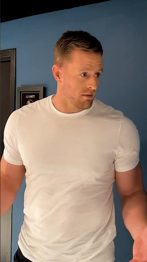 Je m’appelle #JJWatt 🏈 #FallonTonight #JimmyFallon