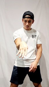 36K views · 126 reactions | Did you know? Huen sao (circling hand) consists of three basic wing chun hand positions? - tan sao - fook sao - bong sao (yes bong sao 'hand position' and wrist engagement) Try it out and let us know if you agree. #wingchunclub #wingchun #huensao #wingchundaily #vingtsun #wingchunkungfu #kungfu | Wing Chun Club | Facebook