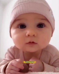 Aww So Adorable 😘❤️ You Can't Ignore Her Cuteness 😘♥️✨ | Ｈａｐｐｉｎｅｓｓ
