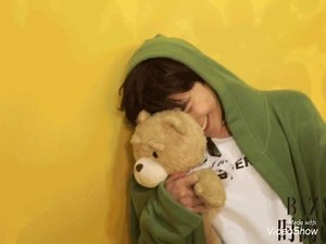 Yang Yang & Zheng Shuang 《雨 MyEverything》 YouTube: https://youtu.be/5v49N3oCYLI #yangyangzhengshuang #杨洋郑爽 | Zheng Shuang - 郑爽