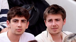 Léon Hesby très triste : le fils de Patrick Bruel se confie sur l'incendie qui a ravagé la maison de son père