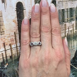 Rubies and diamonds, oh my! ♥️ Who needs ruby slippers when you can...