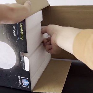 Magnetic Levitating Display Stand - 360 Rotating Floating Magnetic Display for Levitating Decor & Gifts - Stable Levitation Platform for Desk Decor - Showcase Models, Gadgets, or Collectibles