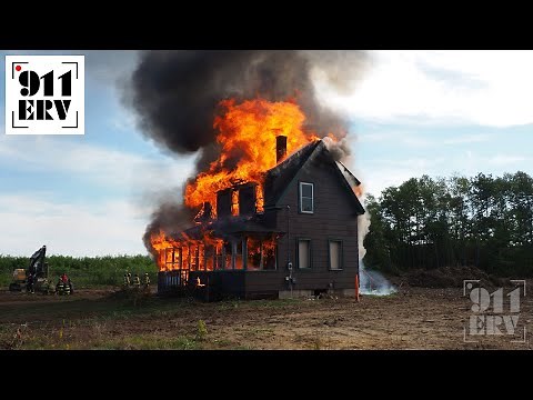 Structure Fire: Watch House Burn from Start to Finish in Live Fire Training Burn [Training Material]