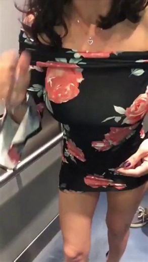 RT @MidnightLustVIP: Fucking Milf In Elevator #horny #public #risky #thot #porn #homemade #amateur #bop #goon #goonette #freaky #milf http…