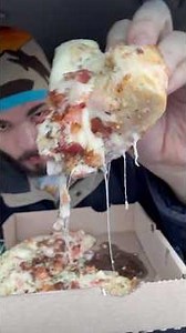 The Cheesiest Pizza Of All Time😩