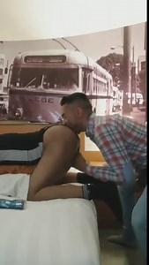 Sexy hetero y dominante me destroza el culo