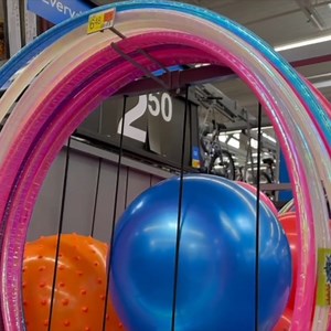 7.7K views · 65 reactions | Grab a $2 Walmart hula hoop for this brilliant outdoor decor idea! | DIY with Hometalk | Facebook