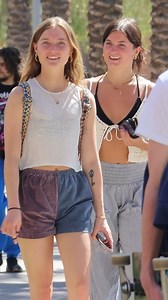 Behavioral Study- Are Srtangers Aware of their Surroundings? | EvenOut