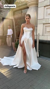 Dupioni silk is 100% natural silk made from silk mulberry yarn, which gives it a beautiful luster and drape. The fabric feels soft and smooth against the skin, making it very comfortable to wear. The combination of luxury, richness, and versatility makes dupioni silk a popular choice for formal gowns, bridesmaid dresses, and even wedding gowns www.fabricfactory.in #silkshantung #dupionisilk #premiumsilk #mulberry #silkgowns #bridal #designer #indianweddingfashion #indiantraditionalwear #textiles