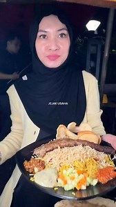 597K views · 23K reactions | Janda cantik pinter jualan nasi kebuli sapi asli! Pakai gerobakan rasa restaurant | Jejak usaha | Facebook