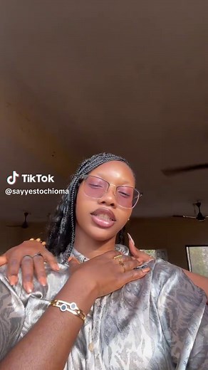 These girls want to undress me cause of content😂 #trendingvideo #viral_video #fyp #viral #TikTok