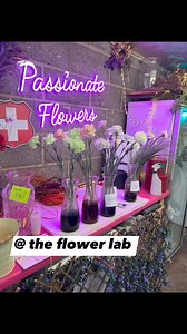 Creating more designs for Halloween with biodegradable flower dye The Flower Lab | Passionate Flowers