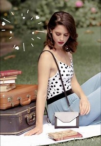 Classic bag to carry your essentials in style! حقيبة كلاسيكية ستضيف مزيد من الأناقة إلى طلتك #NineWestArabia | Nine West Arabia