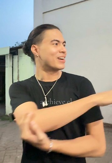 abis ngadu ke Axel kalo si Mohan sm Rose mau ketemu Danuel juga🤭 dia udah pemanasan aja ini mau mengamankan perjalanan Om Ares, biar bisa ketemu Rose juga ya Xel?😛🫵🏻 @Mikeee #michaelrussell #axelagz #asmaragenz #loksyutagz #fyppppppppppppppppppppppp