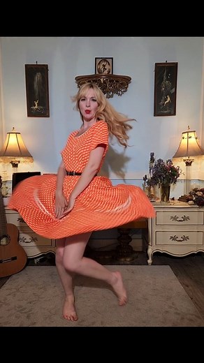 Suzy on Instagram: "$75. XL. "Orange You Glad!?" Vintage 60s stretchy nylon knit sundress with back metal zipper. Perfect condition! Measurements Bust 42" to 52" Waist 40" to 45" Butt free Skirt Length 22.5" For reference I'm 5'8" currently 35" bust, 25" Waist, 38" butt. I squish into smaller sizes and pin or belt the larger ones. DM TO CLAIM. ALL SALES FINAL, NO REFUNDS OR EXCHANGES. YOUR DONATION DIRECTLY FUNDS @HEARTOFGOLDSANCTUARY A 501C3 NONPROFIT. YOUR ITEMS ARE THE FREE GIFT. $10 SHIPPING