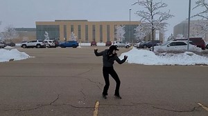 Cancer patient dances her way through treatment