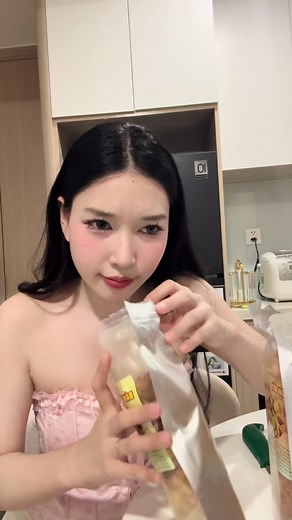 Ăn vui miệng ghê í - xu hướng ăn vặt mẹ bầu sống thai