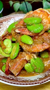 กุ้งผัดกะปิสะตอ สูตรรสใต้แท้ เผ็ดนคร (ง่ายทำที่บ้าน)