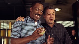 'C'est showtime !' avec Robert De Niro et Eddie Murphy - RTBF Actus
