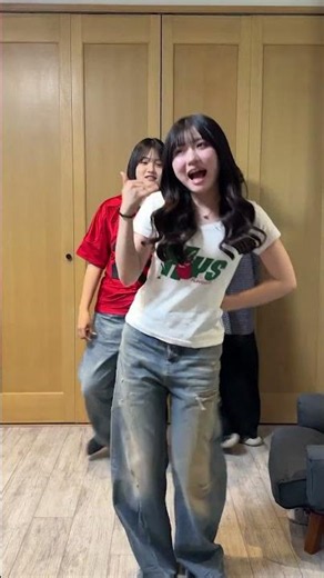 【即興ダンス】3姉妹でTikTokで流行ってる「まじhotでsorry」を踊ってみた！#Shorts