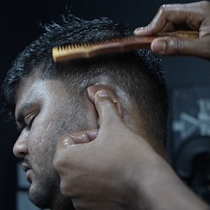 2.7K views · 108 reactions | Best Satisfying Comb Scratching Massage #combmassage #headscratching #neckcracking | Home ASMR clinic | Facebook