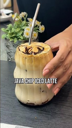 Easy Javachip Iced Latte at home !!! #coffee #shorts #shortsfeed #icedlatte