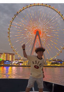 Made arrangements with the guys to turn on the lights on the wheel for my music😁 Wish you a positive day!✨#foryou #viralvideos #fpy #viral #mistererik