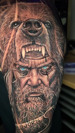 #killertattoos #viking #vikings #bear #beartattoo #vikingtattoo #blueeyes #detailtattoo #realistictattoo #losangeles #halfsleevetattoo #war #son #beard #blessed