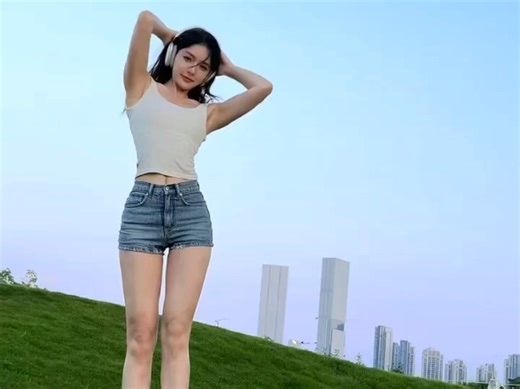 【小崔爱下雨】新作上线，快来看看！