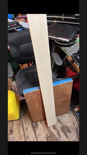 Homemade router flattening jig! Works great if you don’t have money or space for a planer or drum sander! Cheers Kyle Macdonald | Macdonald music company