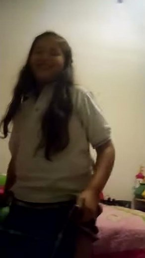 Niña se tira un pedo