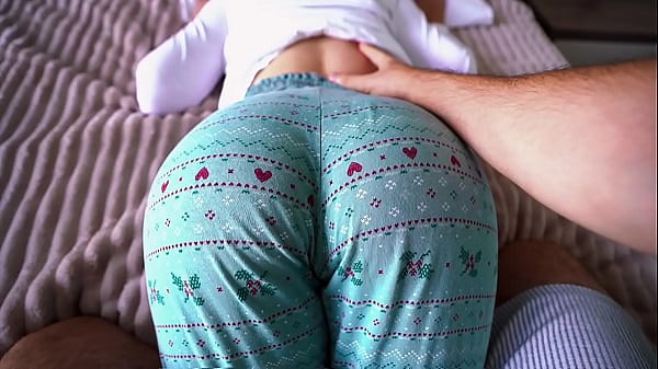Step sister asked for a massage but get an orgasm cum in her mouth!