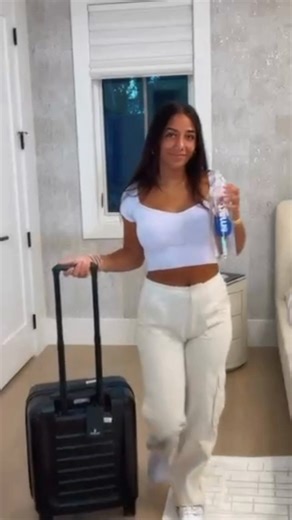 Antonia is Delaware bound...but not before stocking up on #BacktoCollege favorites from her local ShopRite! ✏️🍎📓 Find everything you need to stock those college dorm rooms at https://bit.ly/3YMt7tK #ShopRiteBacktoSchool smartwater Powerade Listerine 📷: antoniagorgaa (IG) | ShopRite