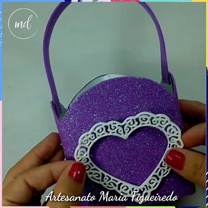 One of the cutest idea how to recycle milk carton box is to turn it into a bag for your little one😍 By: Artesanato Maria Figueiredo | MetDaan DIY