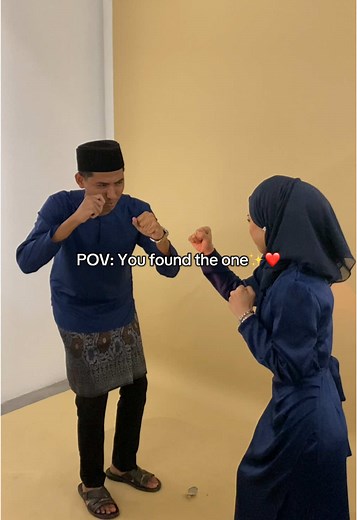 Couple Photoshoot Studio Ideas for Date Night | Self Photo Studio Inspiration