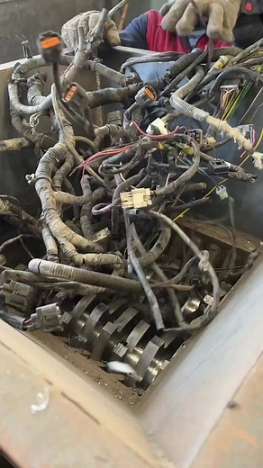 Processing copper from wire | Sanook Feed