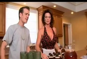 4 Moms Gangbanged Young Guy