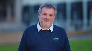 AISIN MAFAZ-00073 Mass Air Flow (MAF) Sensor with Housing - Compatible with Hyundai Sonata 99-00, BMW 323Ci 328Ci 2000, 323i 328i 528i 99-00, 325Ci 325i 525i 01-03, 325xi 01-05 - with 3 Pins